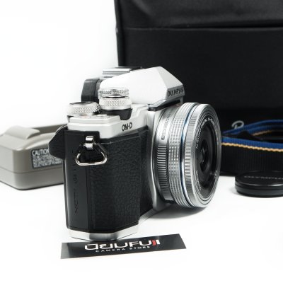 Olympus EM10 II