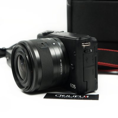 Canon EOS M10