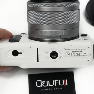 Canon Eos M