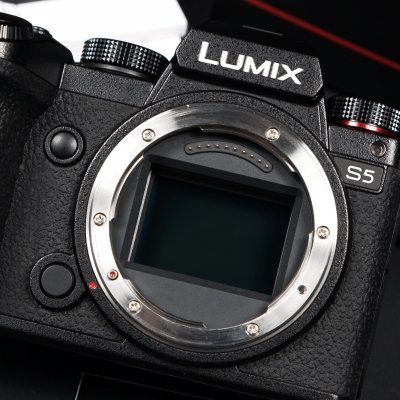 Lumix S5