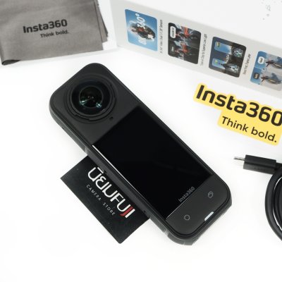 Insta360 X5