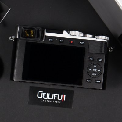 Leica D LUX 7