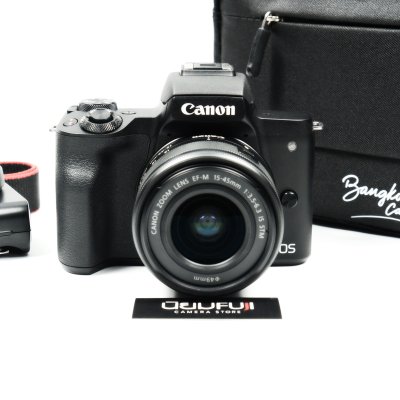 Canon EOS M50