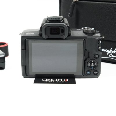 Canon EOS M50