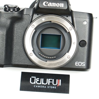 Canon EOS M50