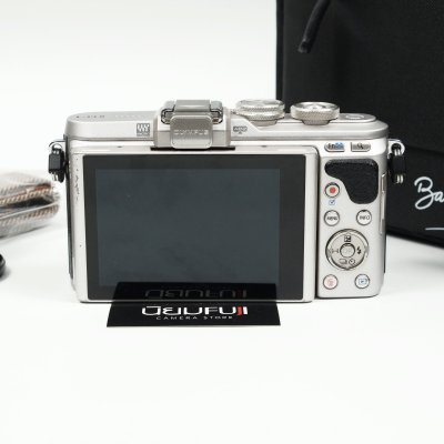 Olympus EPL8