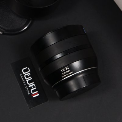 Zeiss 32mm F1.8