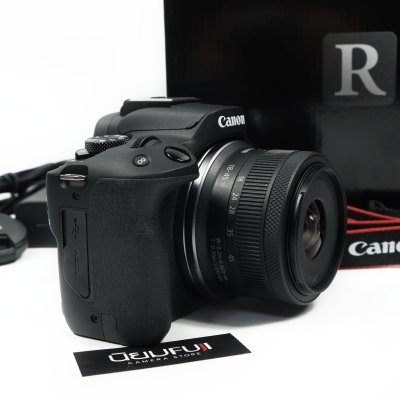 Canon Eos R50