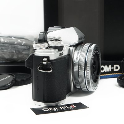 Olympus EM10II