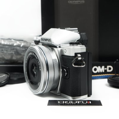 Olympus EM10II