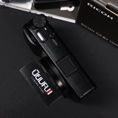 Ricoh GRIIIx HDF