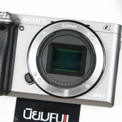 Sony A6000
