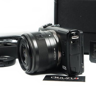Canon Eos M100