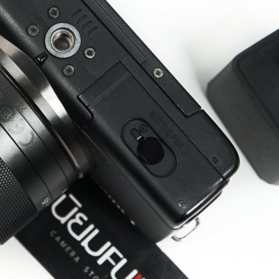 Canon Eos M100