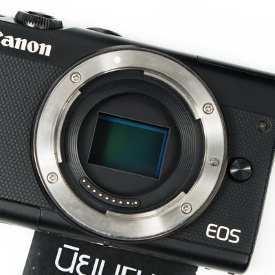 Canon Eos M100