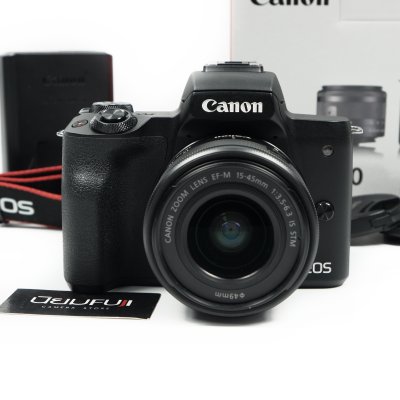 Canon EOS M50