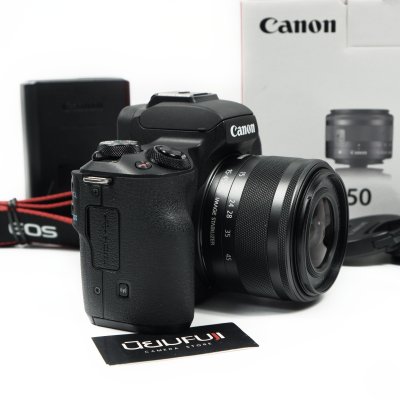 Canon EOS M50