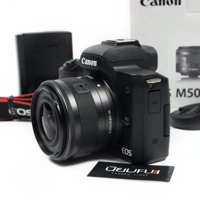 Canon EOS M50