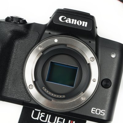 Canon EOS M50