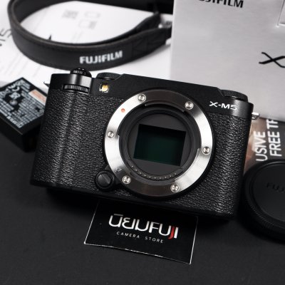 Fujifilm XM5