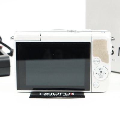 Canon EOS M10