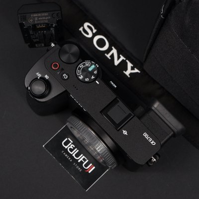 Sony A6700