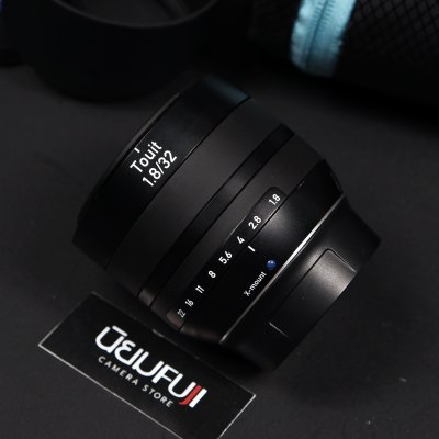 Zeiss 32mm F1.8