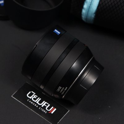 Zeiss 32mm F1.8