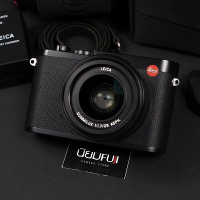 Leica Q2