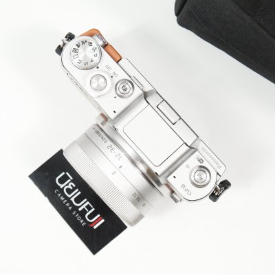 Lumix GF8