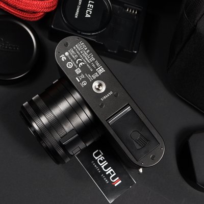 LEICA Q