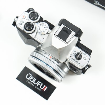 Olympus EM10 II