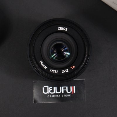 Zeiss Touit 32mm F1.8