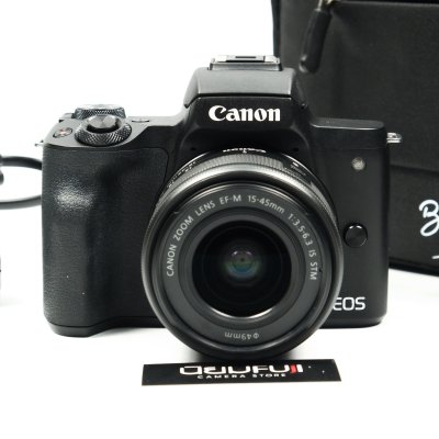 Canon EOS M50