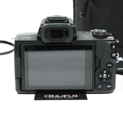 Canon EOS M50