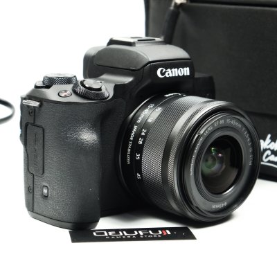 Canon EOS M50