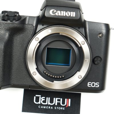 Canon M50