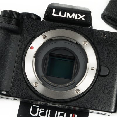 Lumix G100