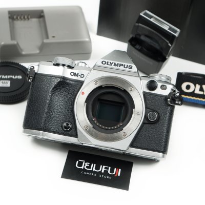 Olympus EM5 II