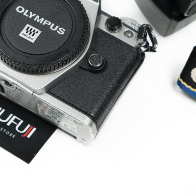 Olympus EM5 II