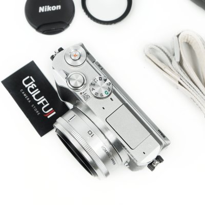 Nikon1 J5