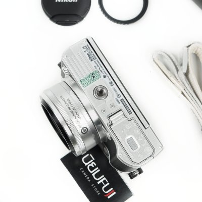 Nikon1 J5