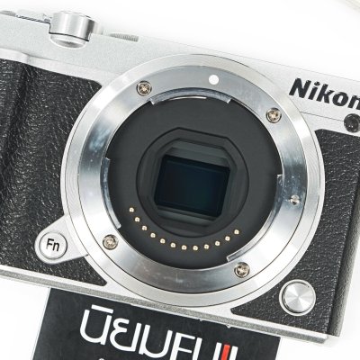 Nikon1 J5