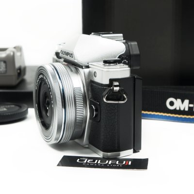 Olympus EM10II