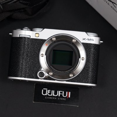 Fujifilm XM5
