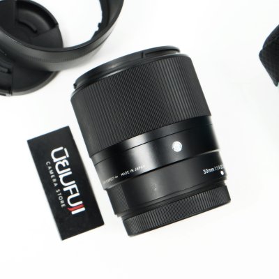 Sigma 30mm F1.4 DC DN