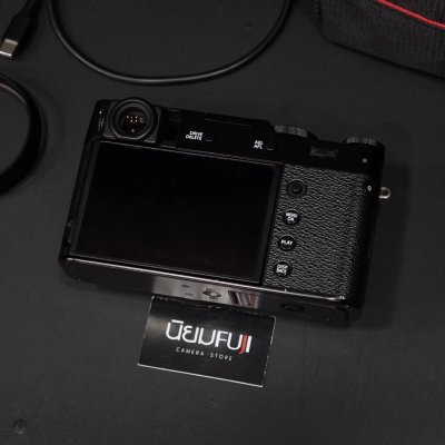 Fujifilm X100V