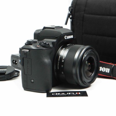Canon EOS M50