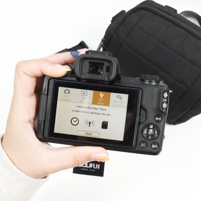Canon EOS M50