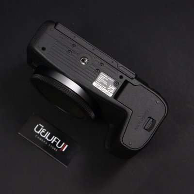 Canon Eos R8